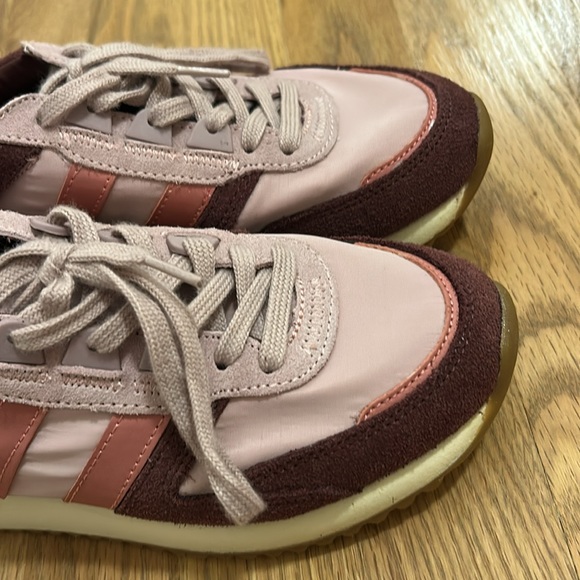 Like *New* Gola Women's Chicago Blush and Maroon Sneakers size 6 - Picture 3 of 9